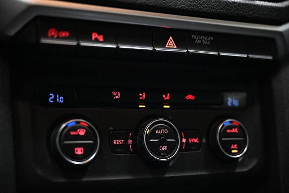 Volkswagen Amarok 24 of 28