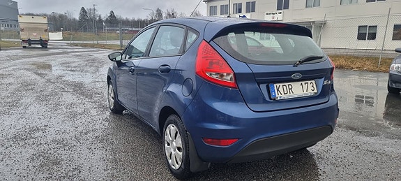 Ford Fiesta 3 of 5
