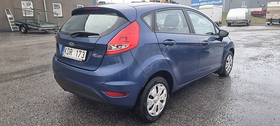 Ford Fiesta 4 of 5