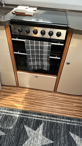 Adria Alpina 663 uk, barnkammare 5 of 6