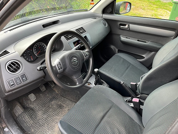 Suzuki Swift 5 of 5