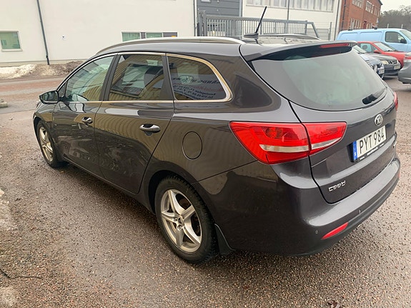 Kia Ceed 4 of 8