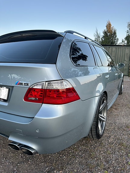 BMW M5 4 of 9