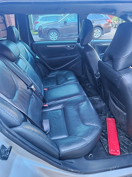 Volvo XC70 5 of 12