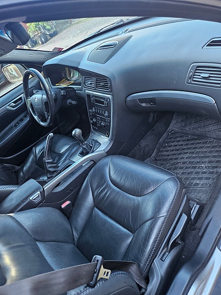 Volvo XC70 7 of 12