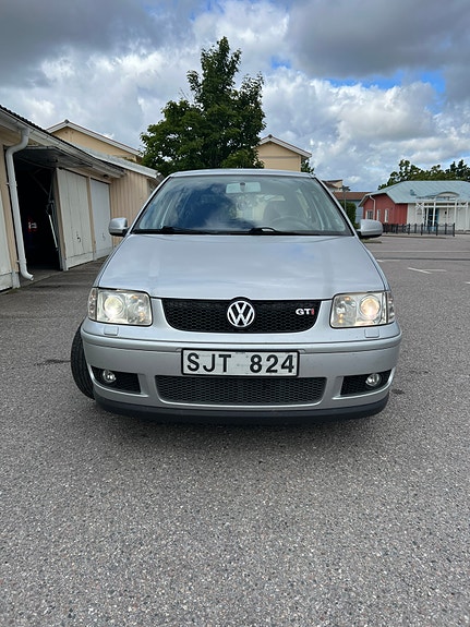 Volkswagen Polo 2 of 13