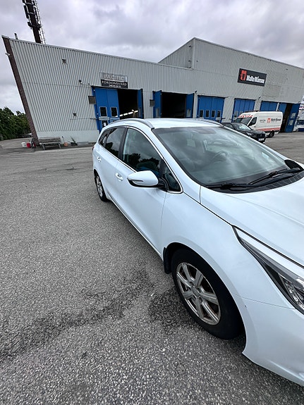Kia Ceed 5 of 9