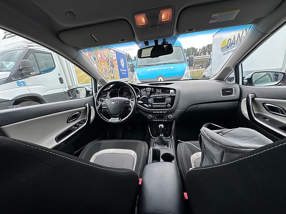 Kia Ceed 7 of 9