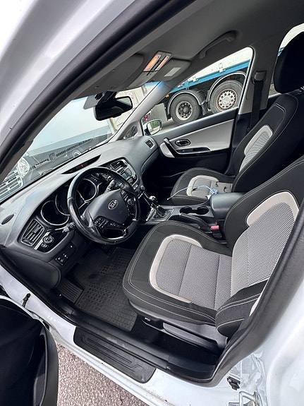 Kia Ceed 9 of 9