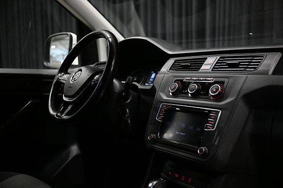 Volkswagen Caddy Maxi 29 of 30