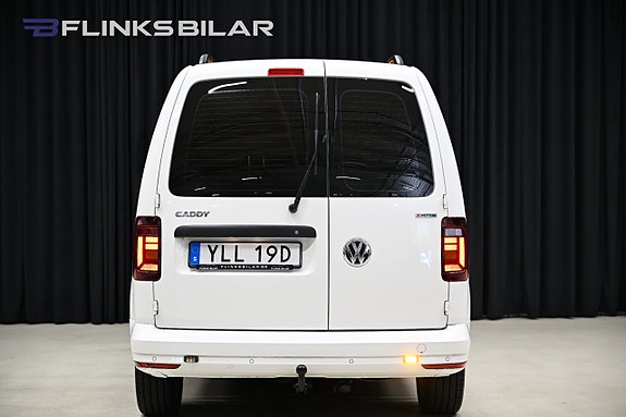 Volkswagen Caddy Maxi 12 of 30