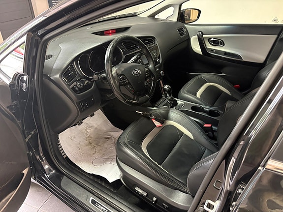 Kia Ceed 13 of 15