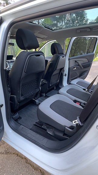 Citroen Grand C4 Picasso 8 of 15