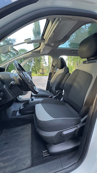 Citroen Grand C4 Picasso 7 of 15