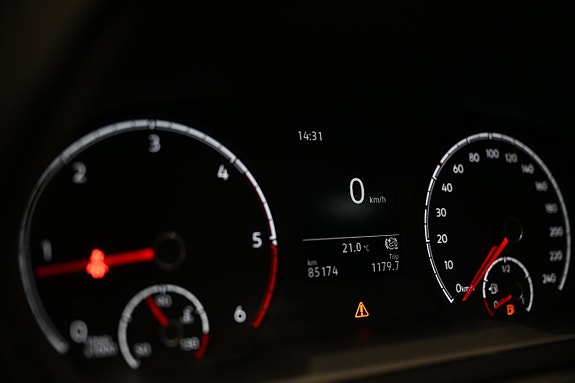 Volkswagen Caddy Maxi 16 of 30