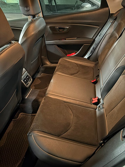 Seat Leon 2 of 7