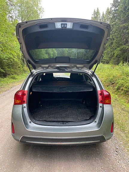 Toyota Auris 6 of 9