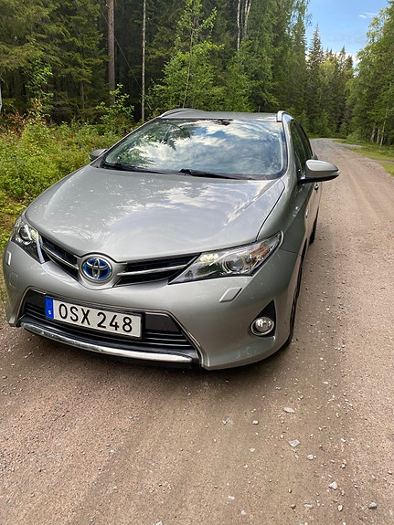 Toyota Auris 3 of 9
