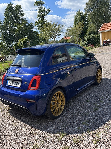Abarth 595 4 of 11