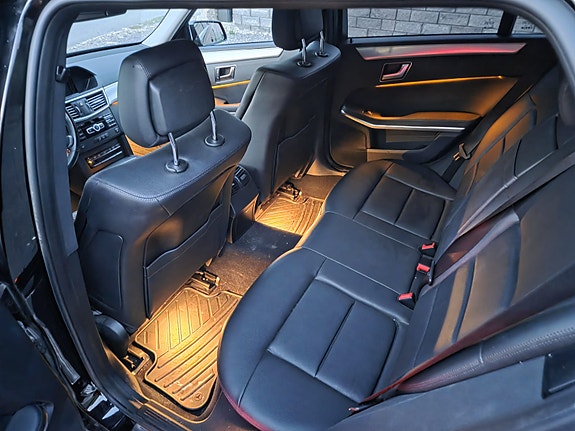 Mercedes-Benz E200 6 of 6