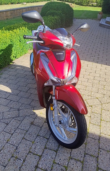 Honda SH150 2 of 2