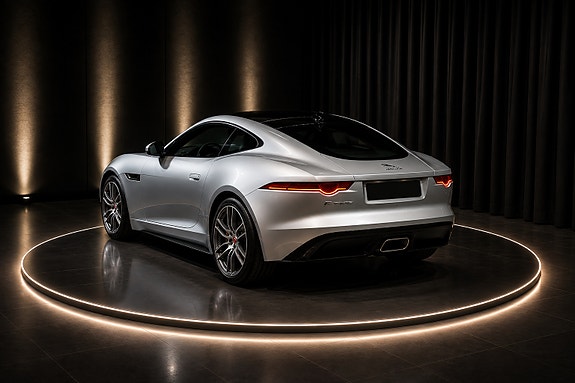 Jaguar F-TYPE 2 of 12