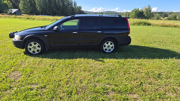 Volvo XC70 3 of 12