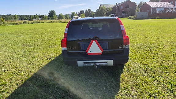 Volvo XC70 6 of 12