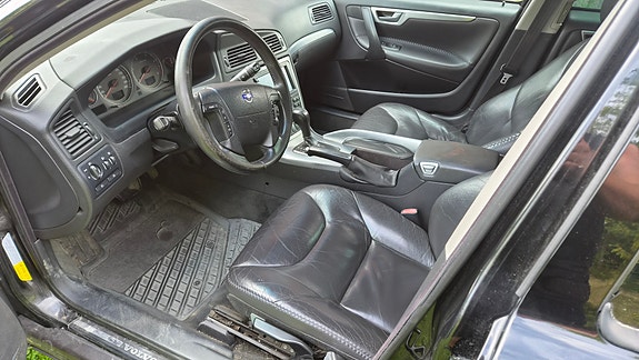 Volvo XC70 11 of 12
