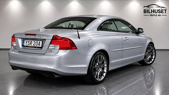 Volvo C70 2 of 5