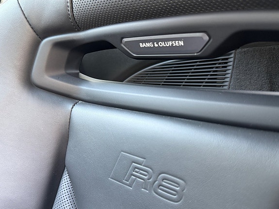 Audi R8 24 of 27