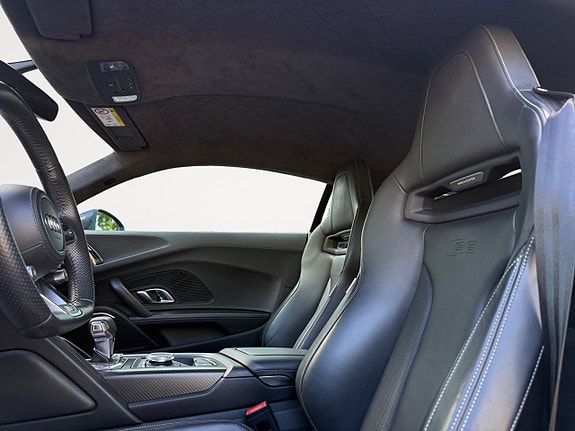 Audi R8 11 of 27