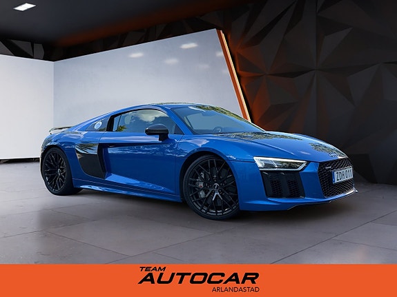 Audi R8 2 of 27