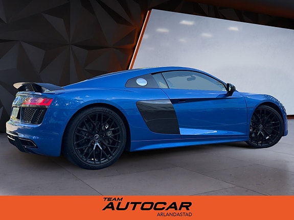 Audi R8 5 of 27