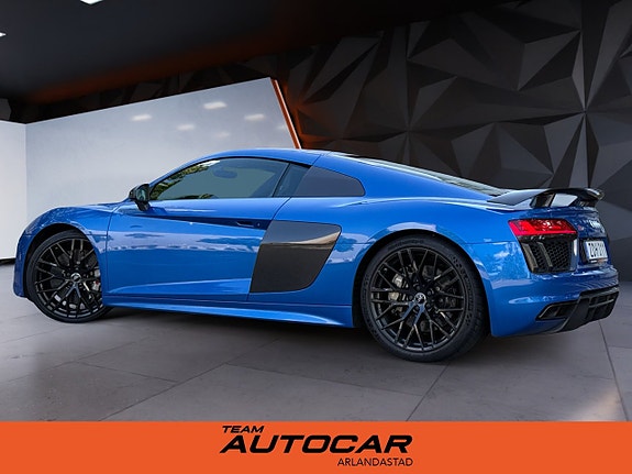 Audi R8 4 of 27