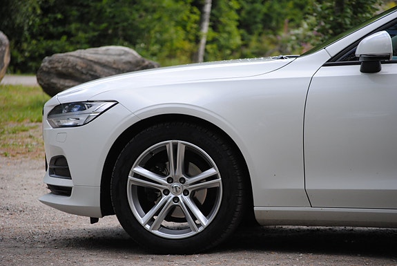 Volvo V90 6 of 30