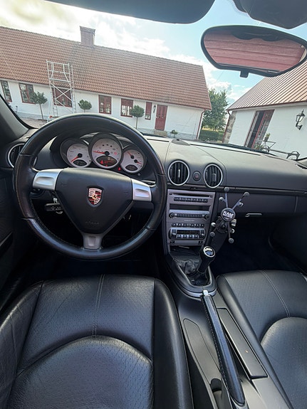 Porsche Boxster 7 of 8