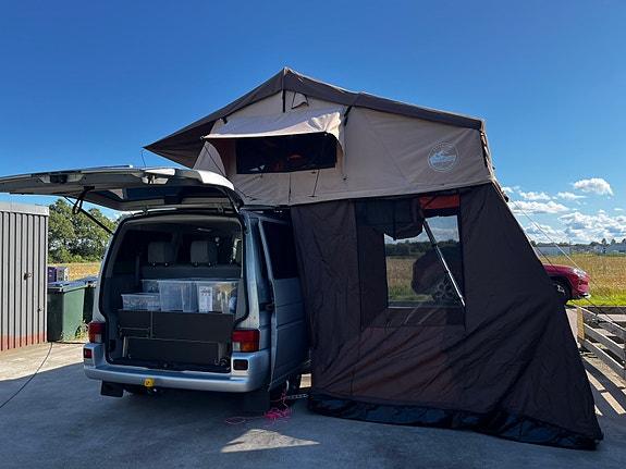 Volkswagen Multivan 6 of 12