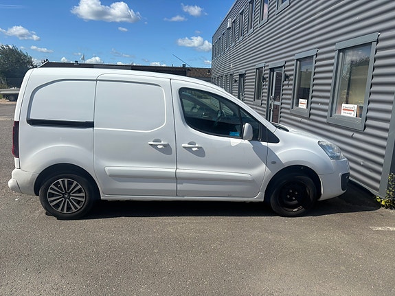 Peugeot Partner 2 of 3