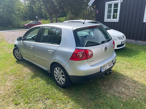 Volkswagen Golf V 6 of 9