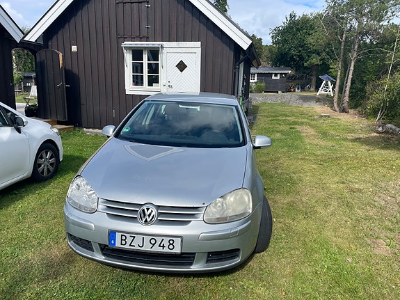 Volkswagen Golf V 5 of 9