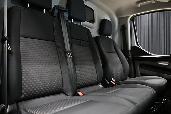 Ford Transit Custom 19 of 30