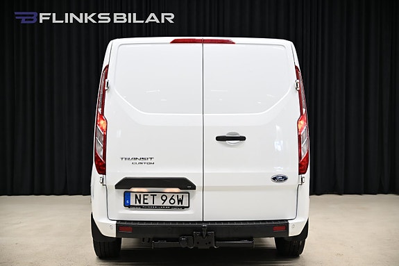Ford Transit Custom 11 of 30