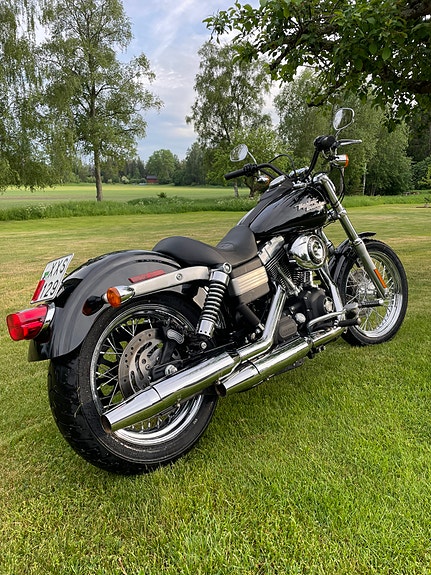Harley-Davidson Street Bob 2 of 4