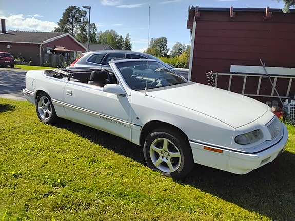 Chrysler Le Baron 2 of 3