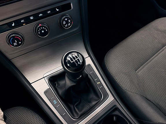 Volkswagen Golf I 17 of 20