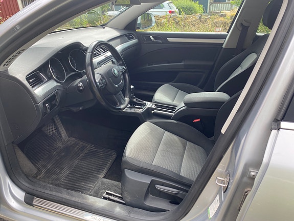 Skoda Superb 4 of 6