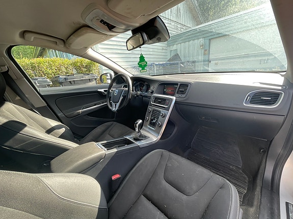 Volvo V60 5 of 5