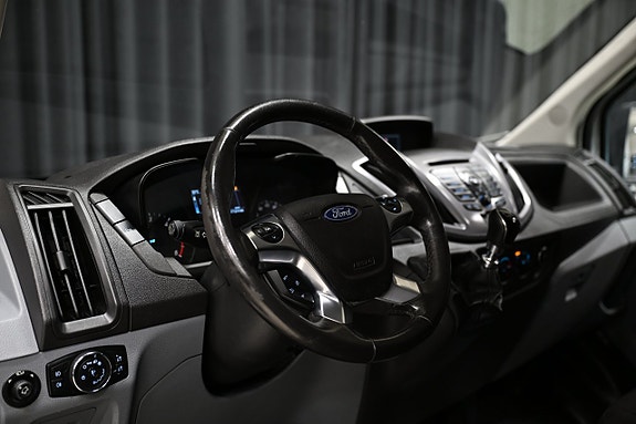 Ford Transit 13 of 22