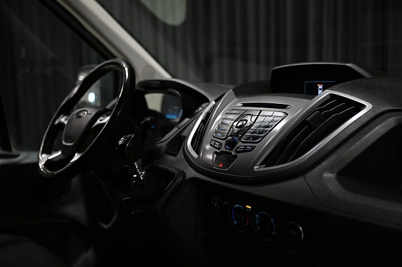 Ford Transit 17 of 22